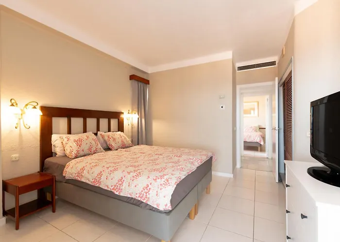 Club Atlantis Ocean View Apartament 4*