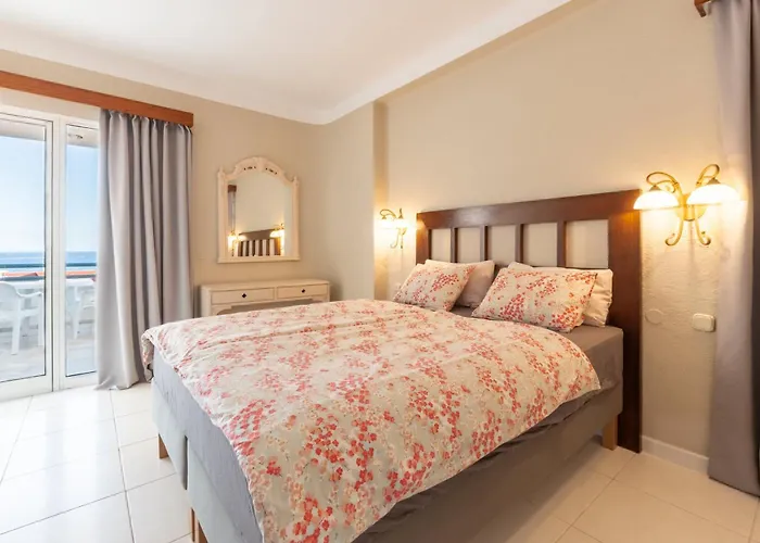 Club Atlantis Ocean View 公寓 阿德耶